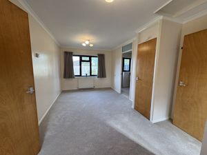 Lounge/Diner- click for photo gallery